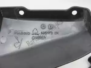 piaggio 653895 hinge right plus hinge protection - Upper part