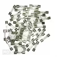 6100, Mokix, Fuses glass 10ampere 25mm (100) ZEKERINGEN GLAS 10ampere 25mm (100)<hr>GLASSICHERUNG 10ampere 25mm (100)<hr>FUSIBLES TUYAU 10ampere 25mm (100)<hr>FUSE GLASS 10ampere 25mm (100), New