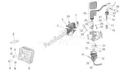 Cylinder head/Carburettor