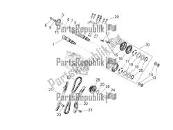 układ rozrządu z tylnym cylindrem