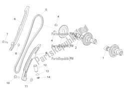 układ rozrządu z tylnym cylindrem