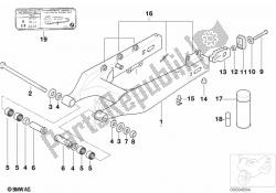 Rear wheel swinging arm