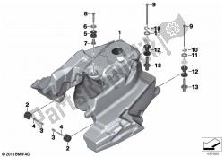 Fuel tank / mounting fittings