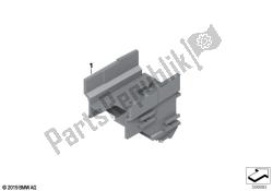 Bracket plug terminal