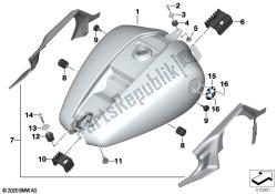 Fuel tank / mounting fittings