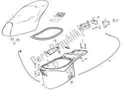 selle - compartiment casque