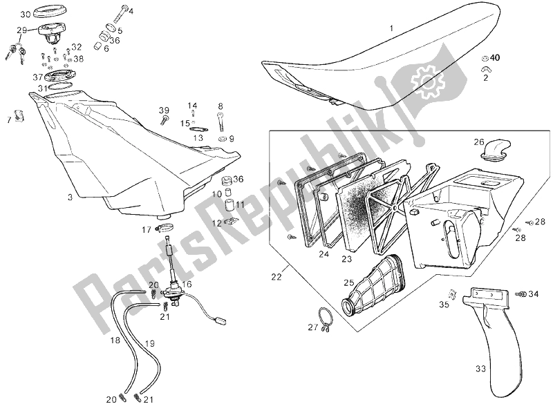 Toutes les pièces pour le Réservoir du Derbi Senda 50 SM DRD PRO E2 2005