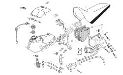 RESERVOIR - BOITE FILTRE - SELLE