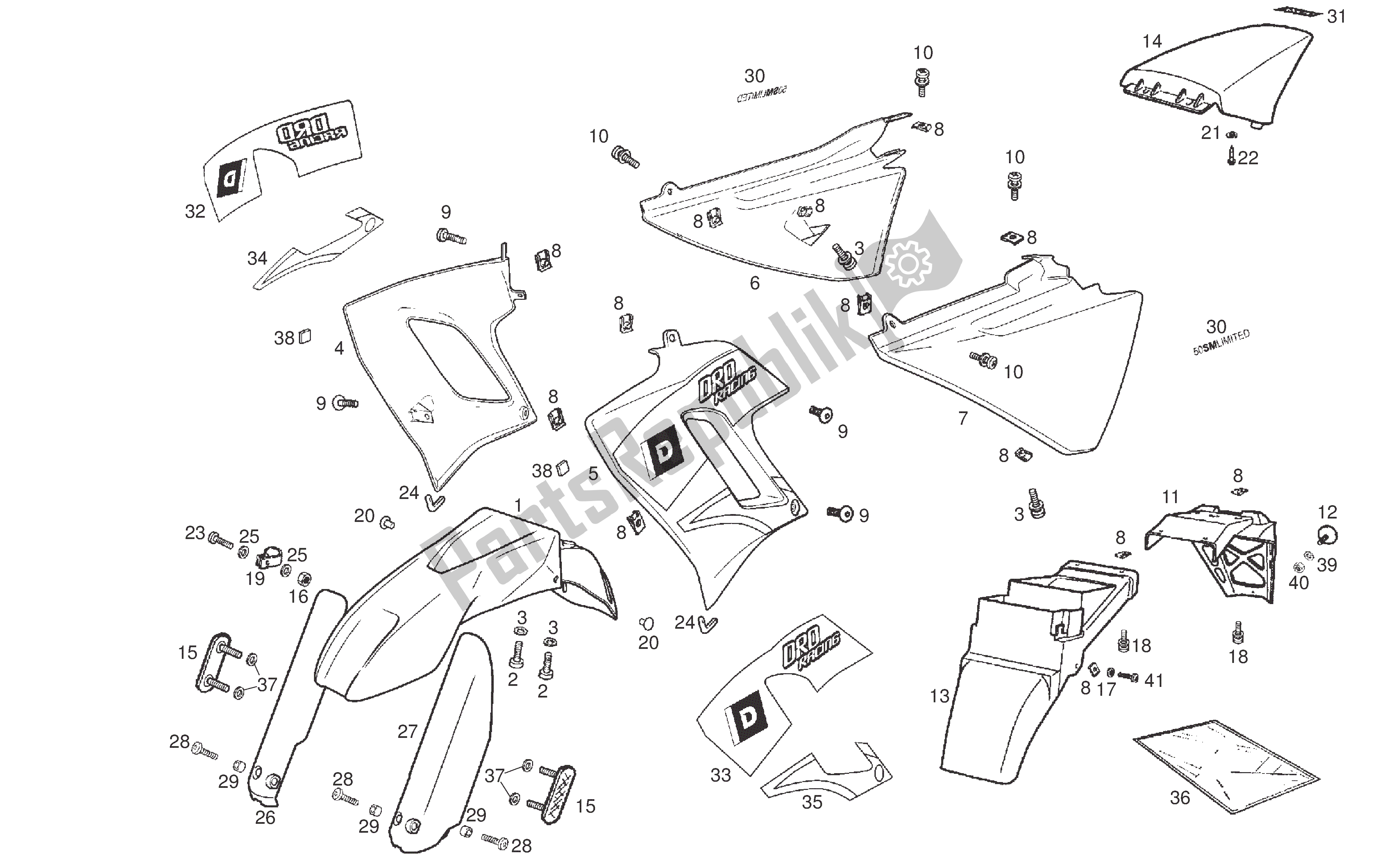 Toutes les pièces pour le Pièces D'installation De Capot du Derbi Senda R 50 2005