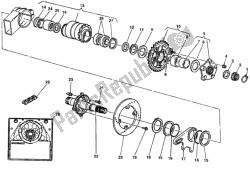 HUB, REAR WHEEL