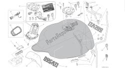 DRAWING 032 - FUEL TANK [MOD:M 1200;XST:AUS,BRA,EUR,FRA,JAP]GROUP FRAME