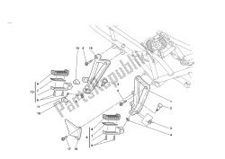 R.H. FOOT RESTS