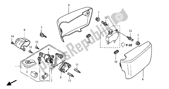 All parts for the Side Cover of the Honda GL 1500C 2001