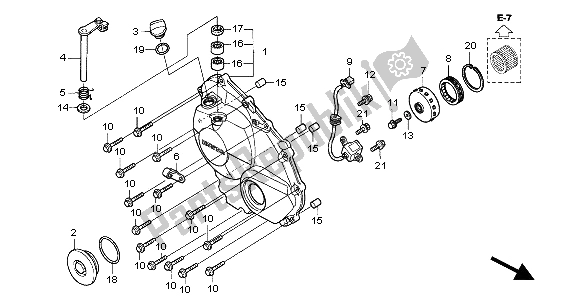 All parts for the Right Crankcase Cover of the Honda CBR 600 RR 2004