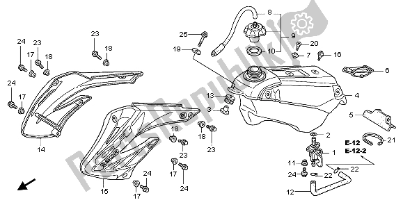 All parts for the Fuel Tank of the Honda CR 250R 2004