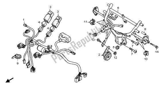 All parts for the Cowl Stay of the Honda ST 1300A 2009