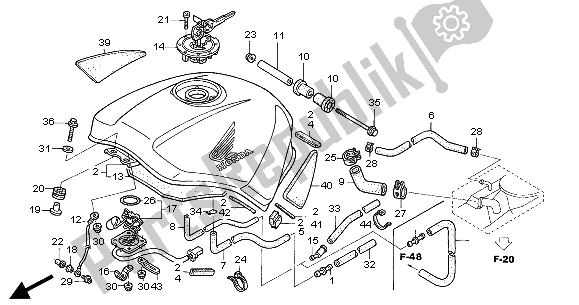All parts for the Fuel Tank of the Honda ST 1300 2004