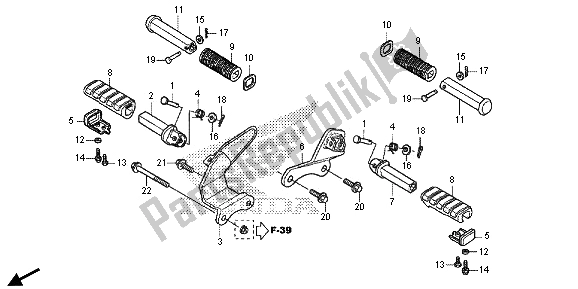 Tutte le parti per il Passo del Honda VT 750C2S 2013