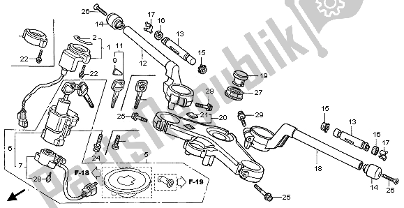 Toutes les pièces pour le Tuyau De Poignée Et Pont Supérieur du Honda VFR 800A 2003