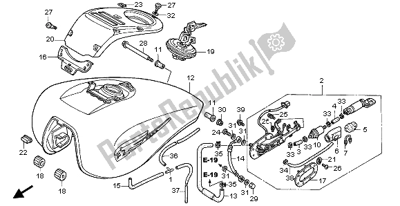 Tutte le parti per il Serbatoio Di Carburante del Honda VTX 1800C 2002