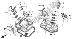 CYLINDER HEAD COVER