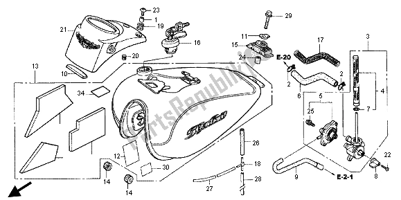 Alle onderdelen voor de Benzinetank van de Honda VT 750C 2004