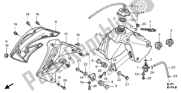 All parts for the Fuel Tank of the Honda CR 85 RB LW 2004