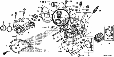 All parts for the Cylinder Head of the Honda SXS 500M Pioneer 500 2018