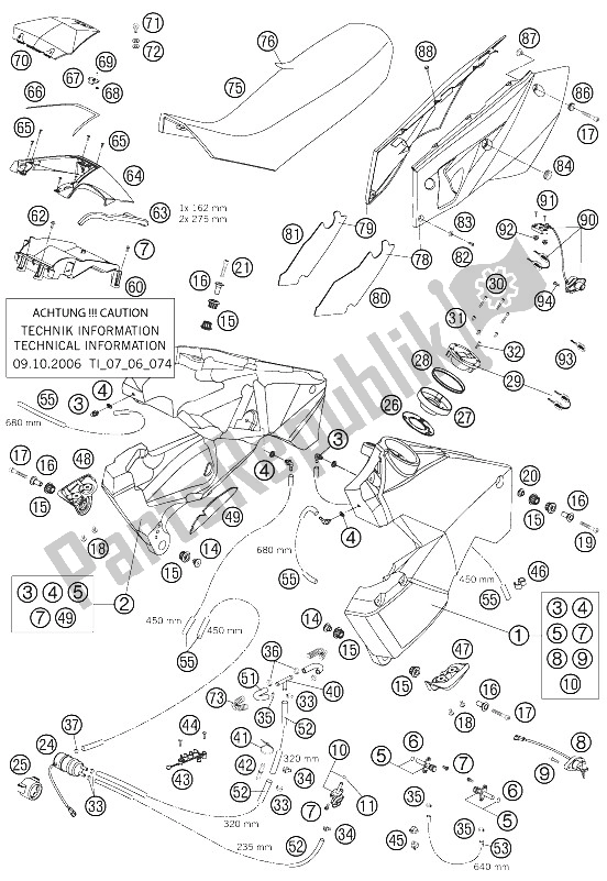 Todas las partes para Tanque, Asiento, Tapa de KTM 950 Adventure Black USA 2006