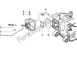 Cylinder head cover (2)