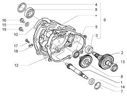 Rear wheel shaft