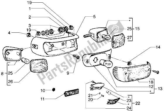 Todas as partes de Farol Traseiro Traseiro do Piaggio Free 100 2004