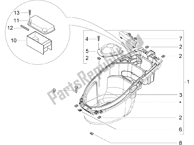 Toutes les pièces pour le Logement De Casque - Sous La Selle du Piaggio NRG Power DT 50 2005