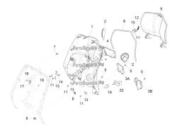 vano portaoggetti anteriore - pannello di protezione per le ginocchia