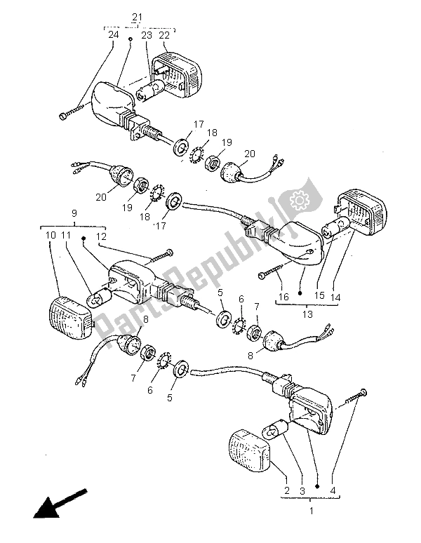 Toutes les pièces pour le Lumière Clignotante du Yamaha SZR 660 1995