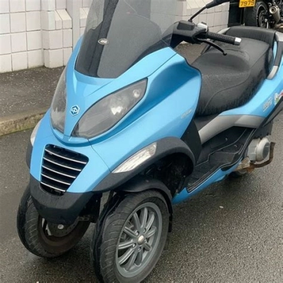 De onderdelen catalogus van de Piaggio MP3 2007 - 2008, 400cc