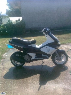 De onderdelen catalogus van de Gilera H K 1998