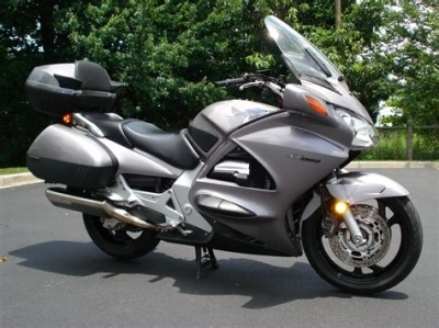 De onderdelen catalogus van de Honda St1300 2003