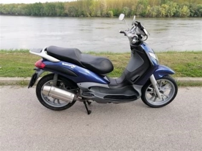 De onderdelen catalogus van de Piaggio Beverly 125 2002