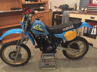 De onderdelen catalogus van de Yamaha It200 1986, 200cc